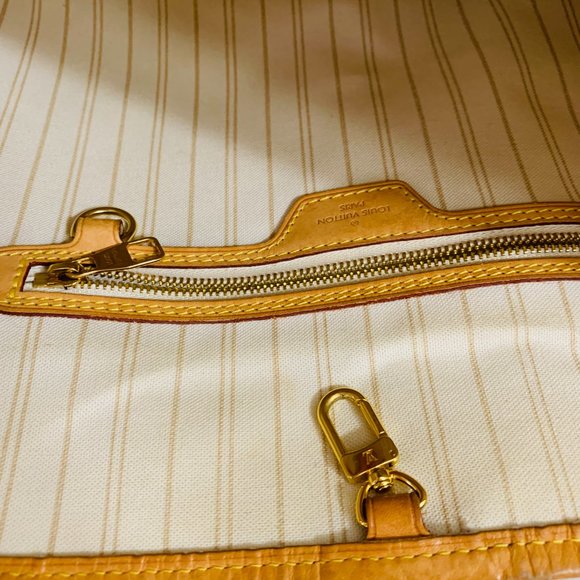 Louis Vuitton Delightful PM in Damier Azur - Picture 14 of 16